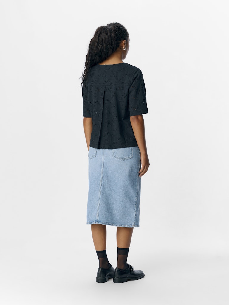 OBJAVA 2/4 LO O-NECK TOP - Black