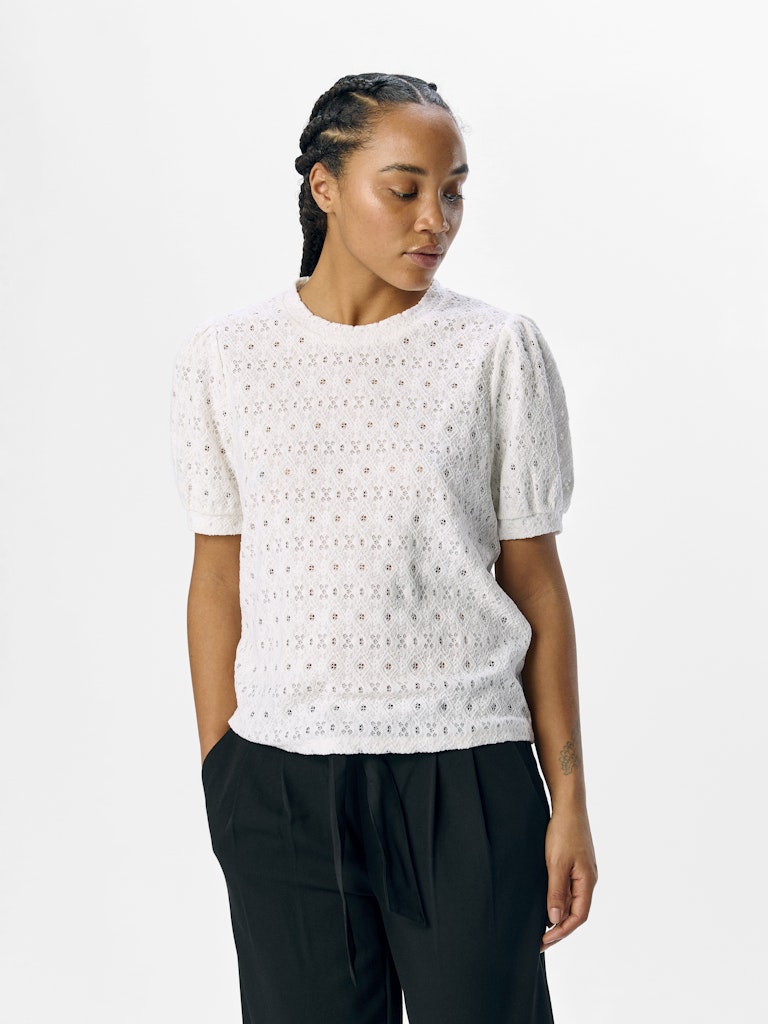 OBJLAILA S/S RE TOP - Cloud Dancer