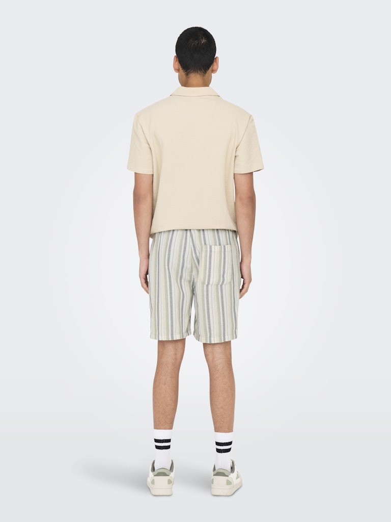 ONSTREV LIFE REG STRUC STRIPE SHORTS - Seagrass