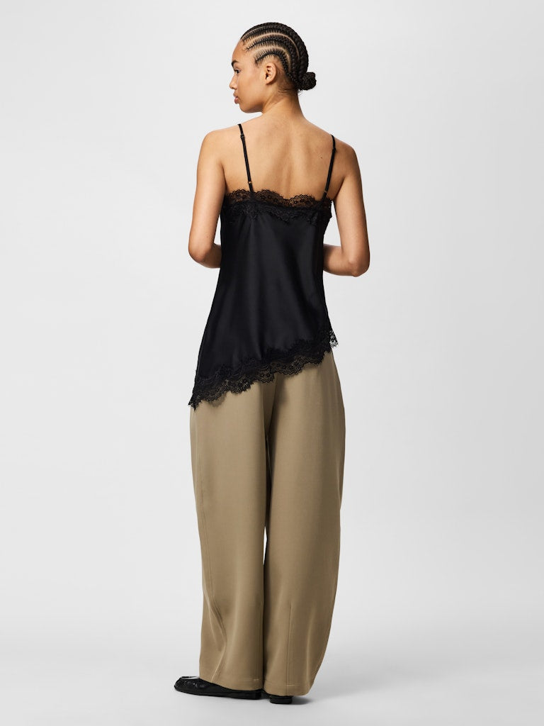 PCJESSA SINGLET W/LACE - Black/Black Lace