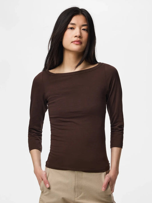 PCPHOEBE 3/4 BOATNECK TOP JRS - Hot Fudge