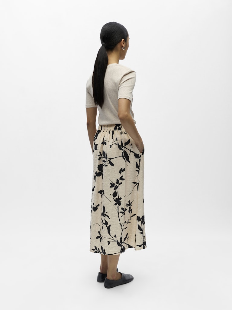 OBJJACIRA MW SKIRT - Sandshell/Black Flower
