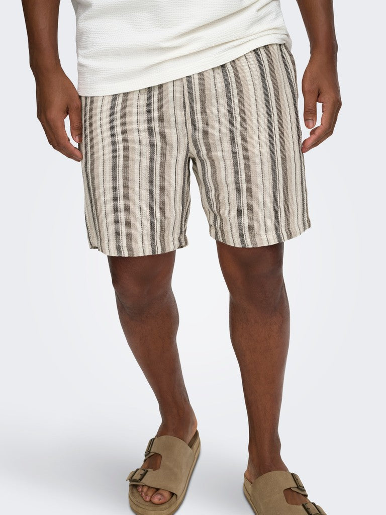 ONSTREV LIFE REG STRUC STRIPE SHORTS - Gardenia