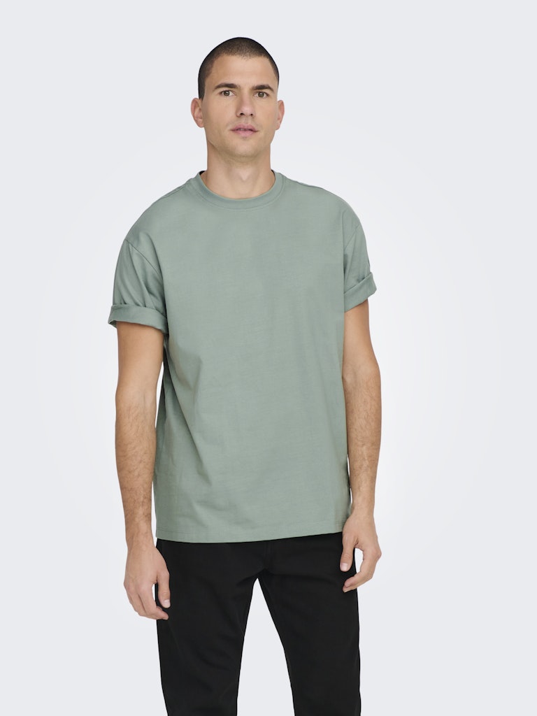 ONSFRED LIFE RLX SS TEE - Chinois Green