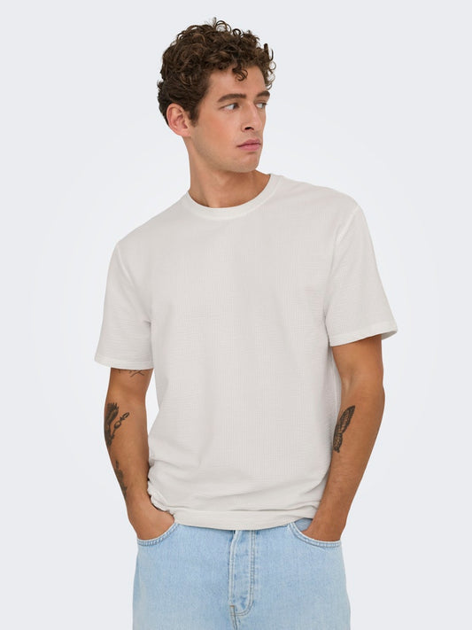 ONSKIAN LIFE REG SEERSUCKER SS TEE -Cloud Dancer