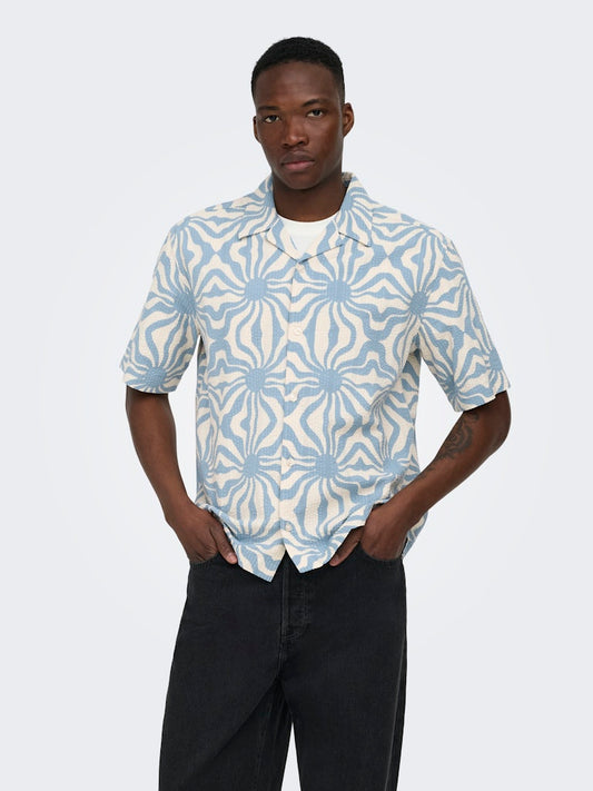 ONSCRUZ RLX SEERSUCKER RESORT SS SHIRT - Dusty Blue/AOP Antigue White