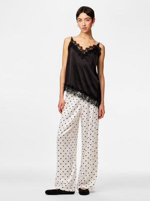 PCJYTTA MW STRAIGHT SATIN PANTS - Cloud Dancer/Black Dots