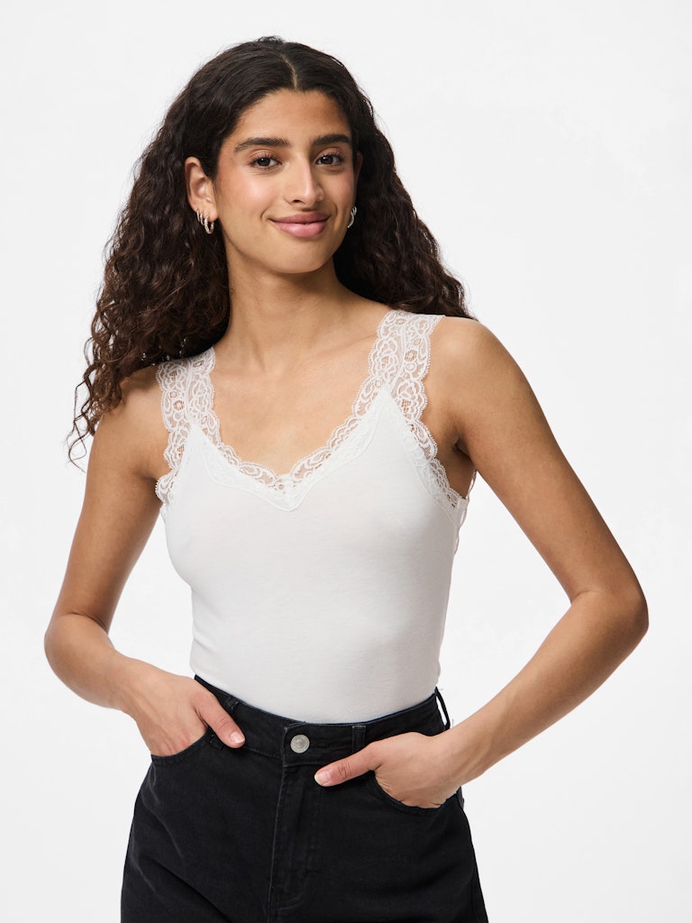 PCBARBERA LACE TOP - Bright White