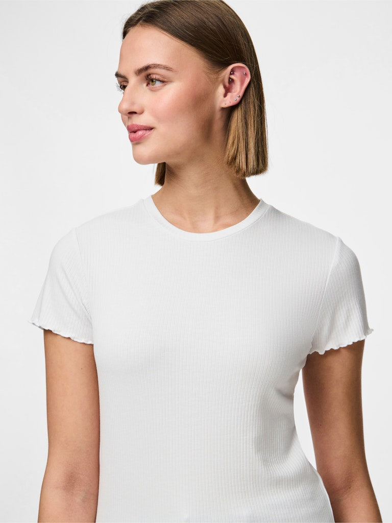 PCNICCA SS O-NECK TOP - Bright White