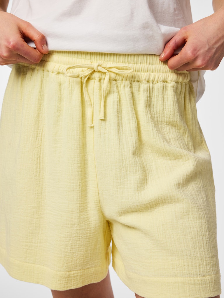 PCSASTINA HW SHORTS - French Vanilla