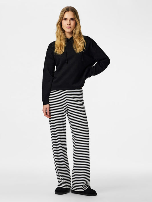 PCLAYA MW WIDE PANTS JRS - Black/Bright White